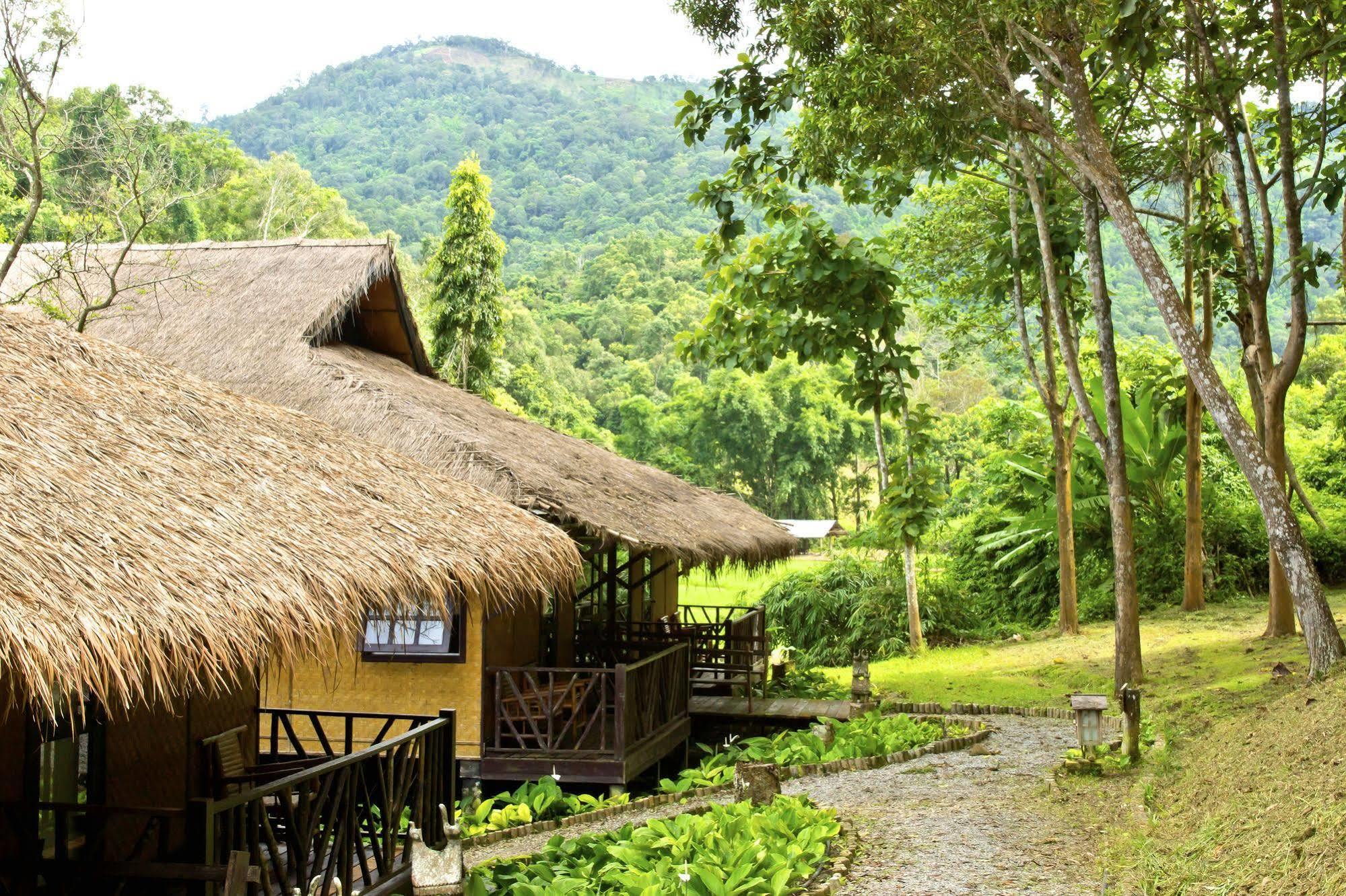 Hmong Hilltribe Lodge Mae Rim Exteriér fotografie